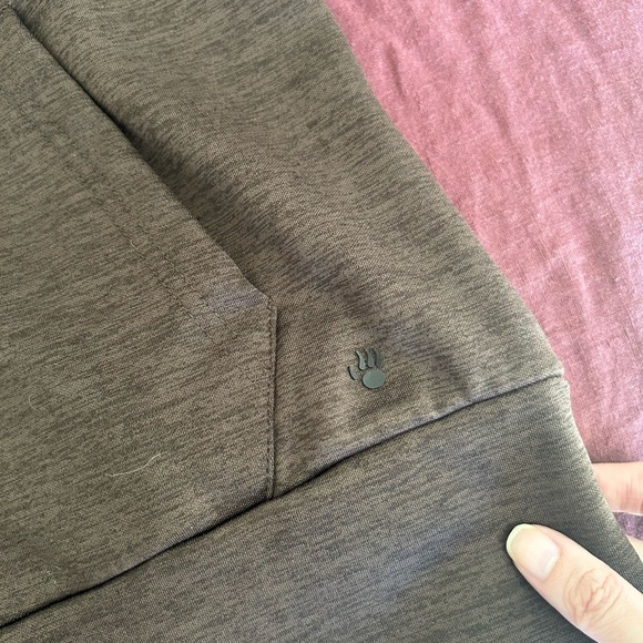 Bearpaw Outdoors zip up hoodies Like new - Picture 3 of 5